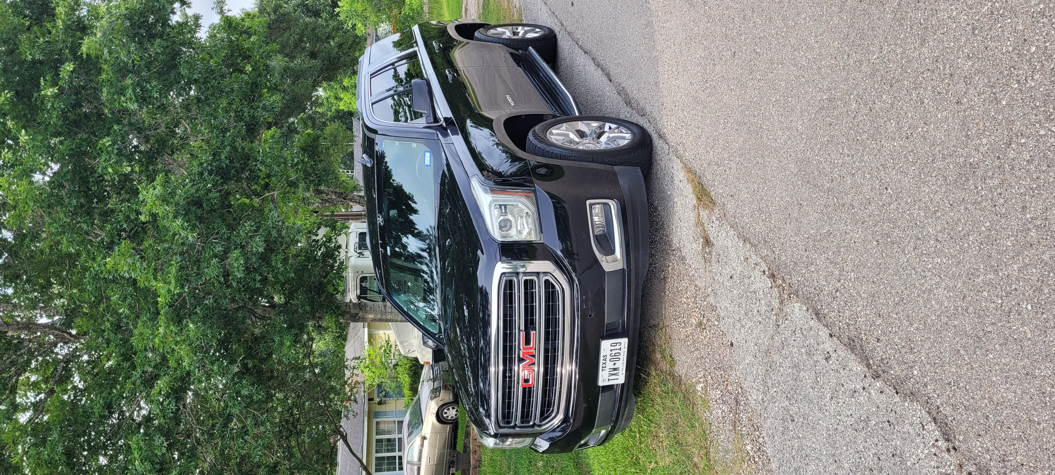 Used 2018 GMC Yukon SLT w/ Open Road Package RWD image 2