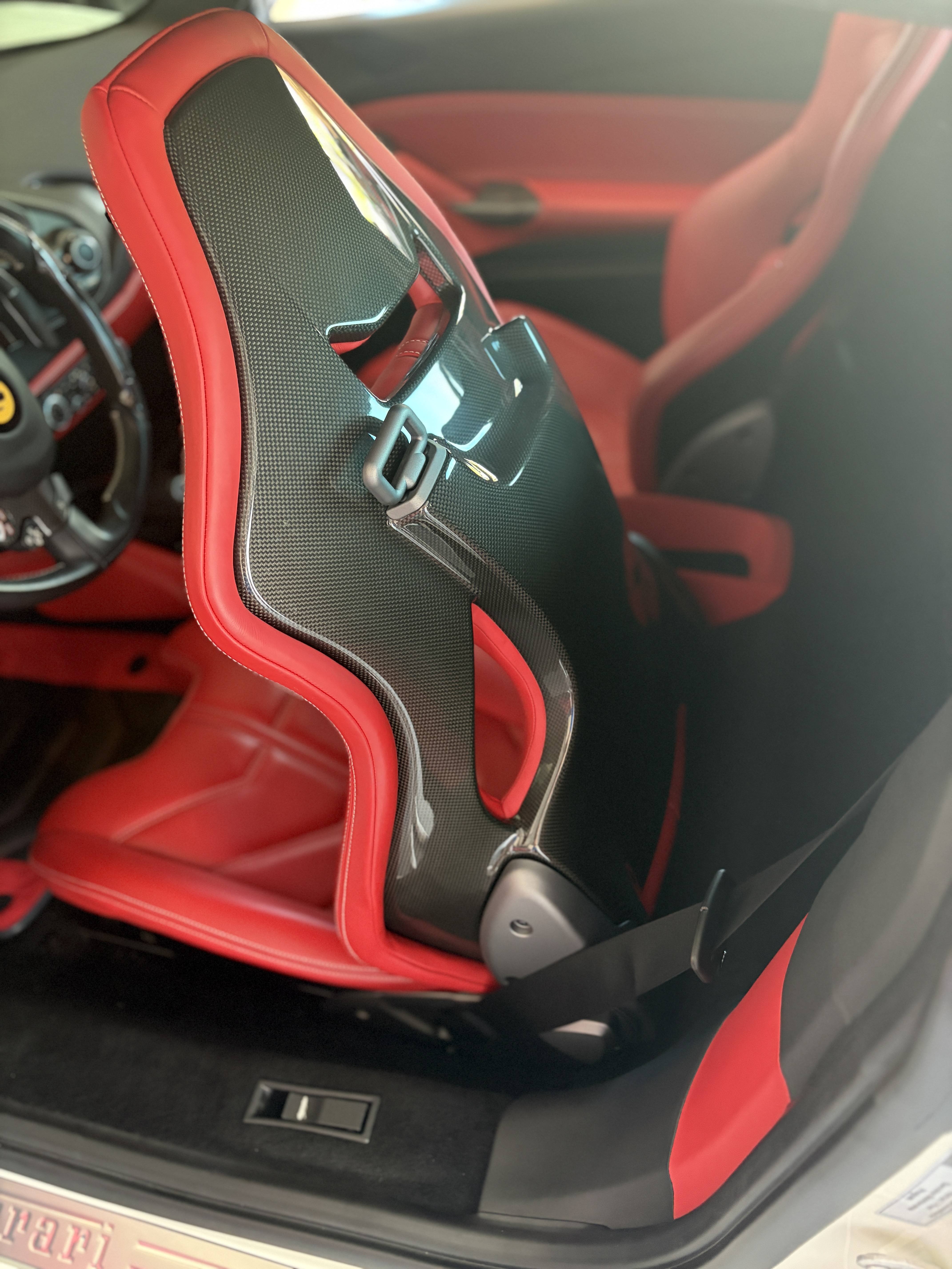 Used 2018 Ferrari 488 GTB RWD image 17