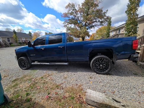 Used 2019 Chevrolet Silverado 3500 W/T image 1