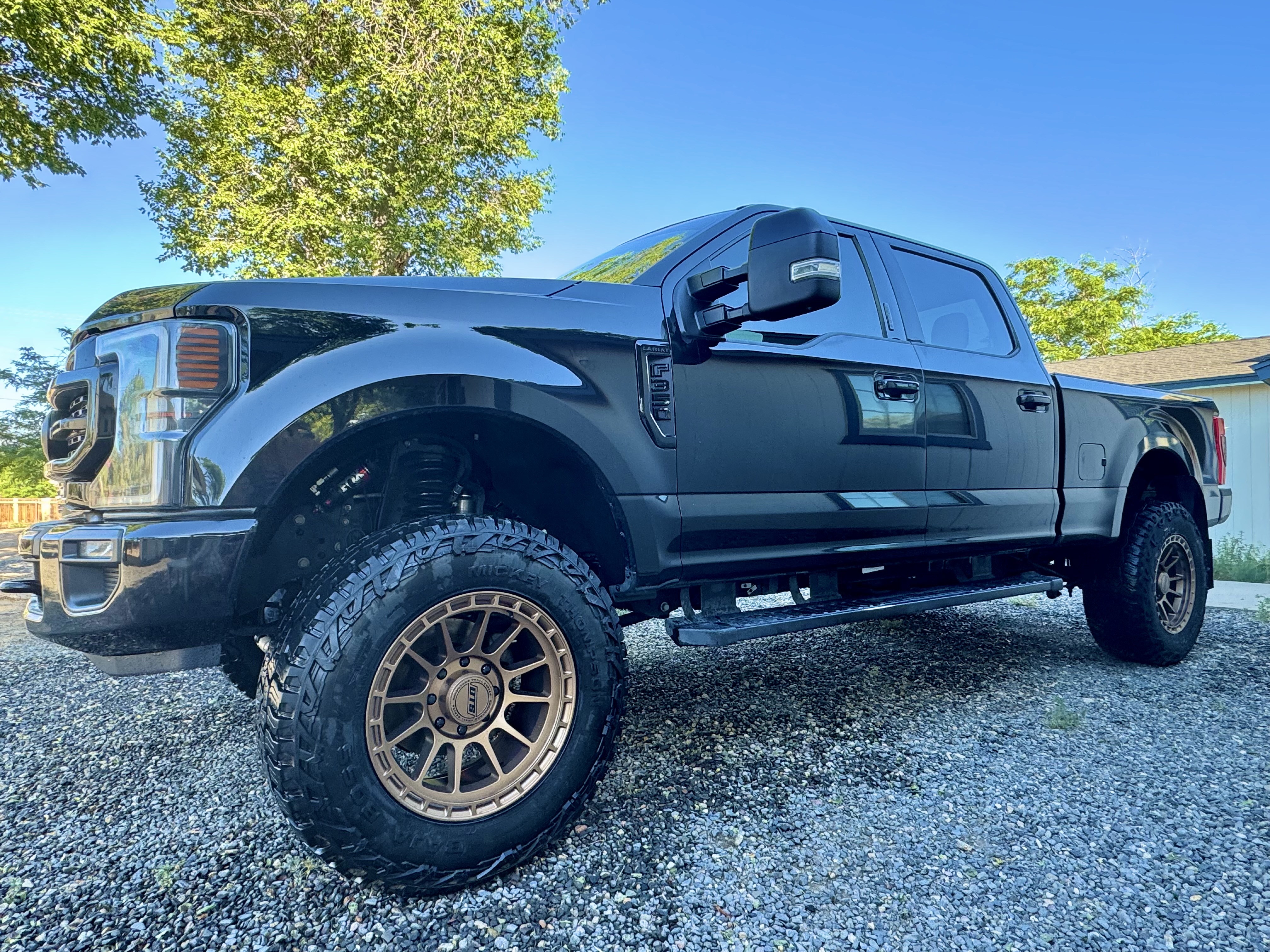 Used 2022 Ford F350 Lariat w/ Black Appearance Package AWD/4WD image 15