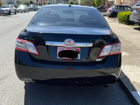 Used 2011 Toyota Camry Hybrid image 4