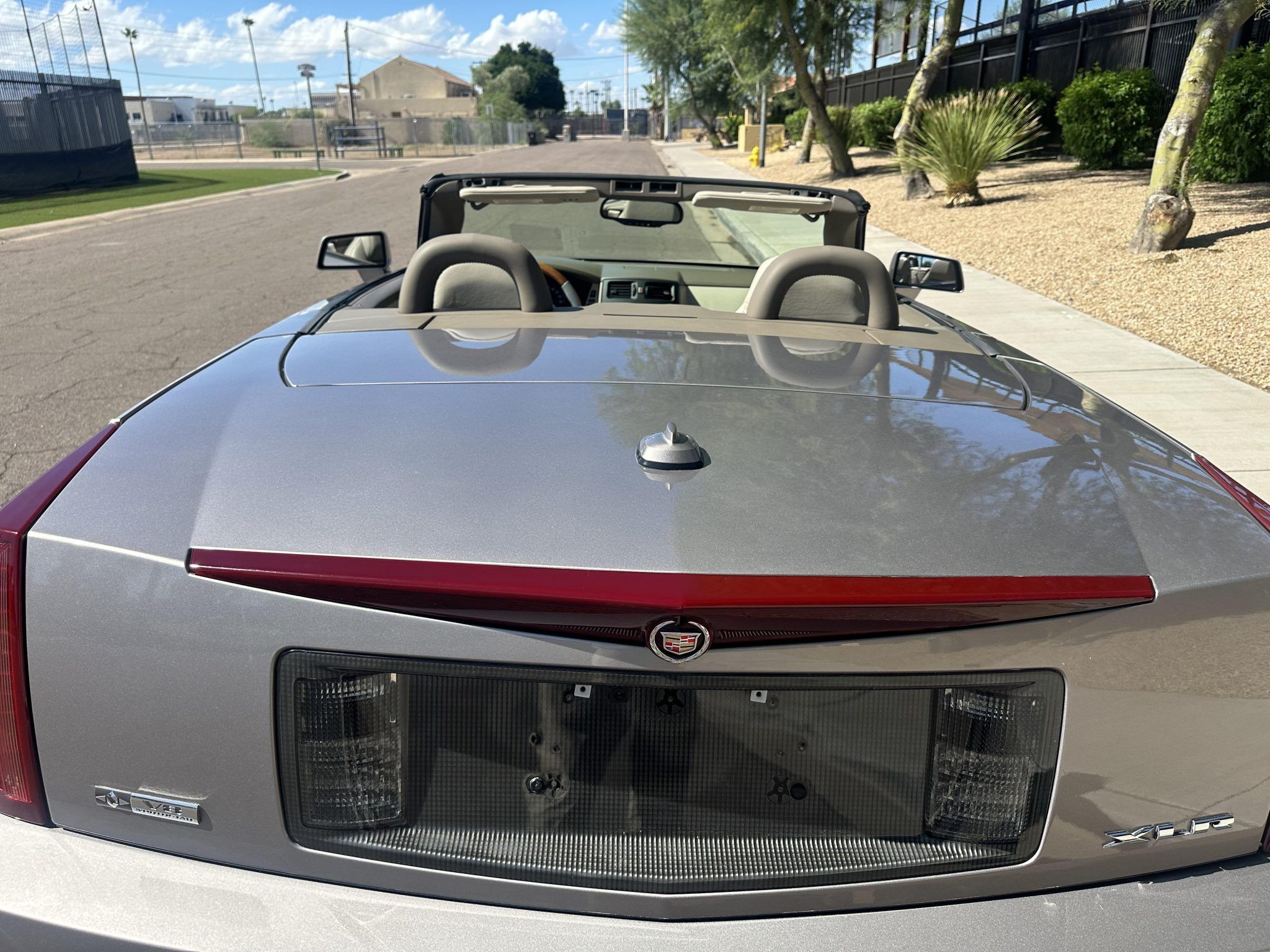 Used 2005 Cadillac XLR RWD image 10