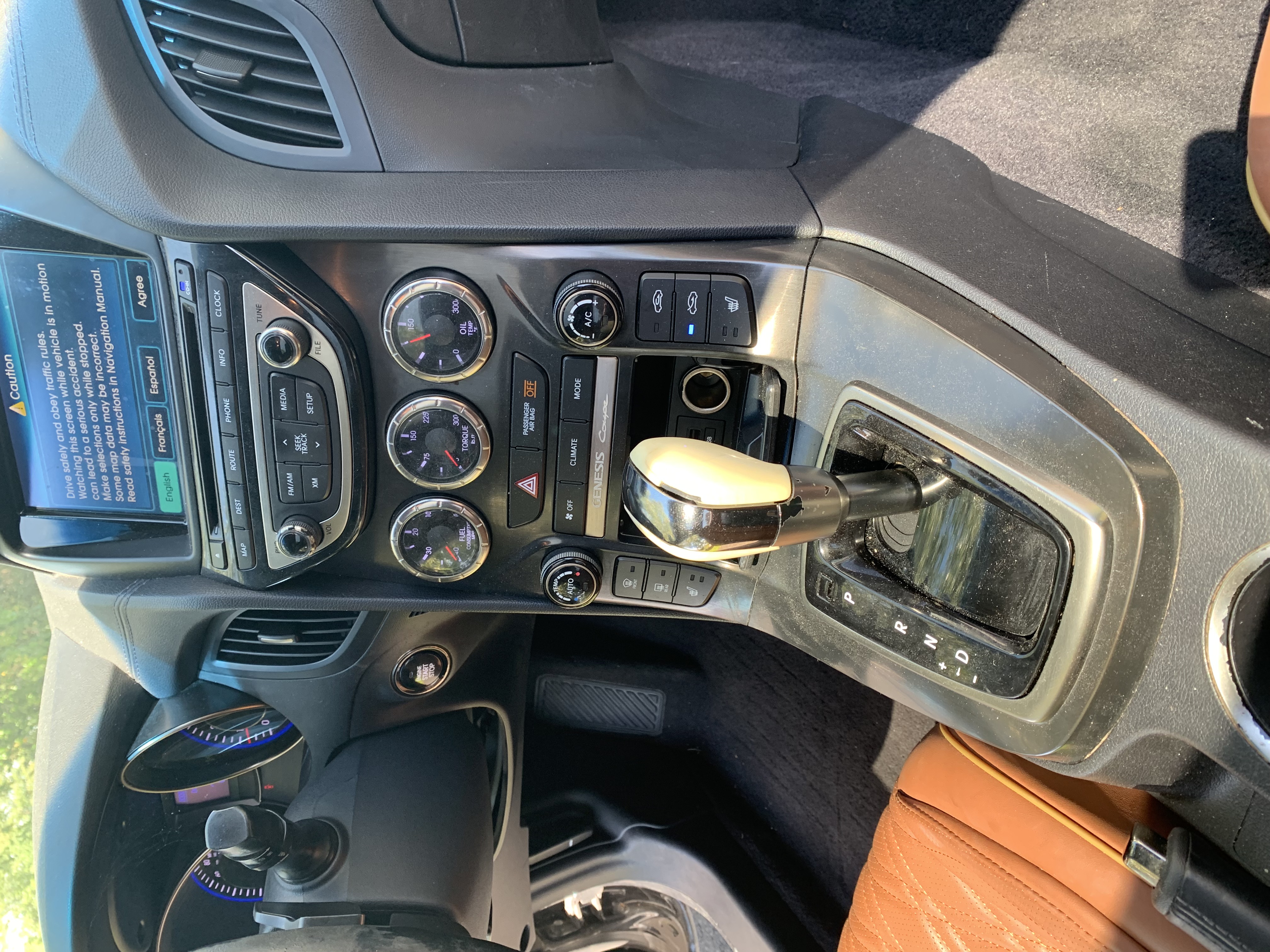 Used 2013 Hyundai Genesis 3.8 RWD image 17