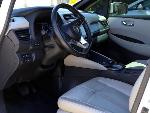 Used 2019 Nissan Leaf SL w/ SL Technology Package image 11