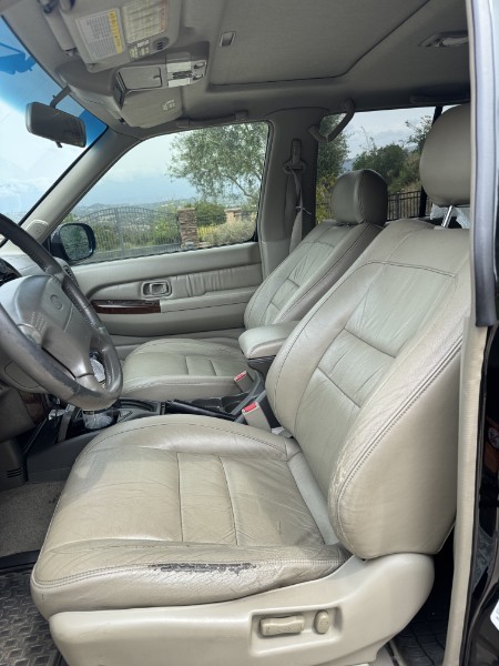 Used 2000 INFINITI QX4 4WD image 5