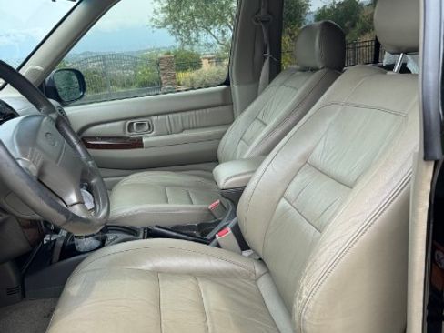Used 2000 INFINITI QX4 4WD image 5