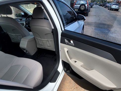 Used 2016 Hyundai Sonata SE image 15