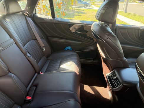 Used 2019 Lexus LS 500 w/ Interior Upgrade Package image 17