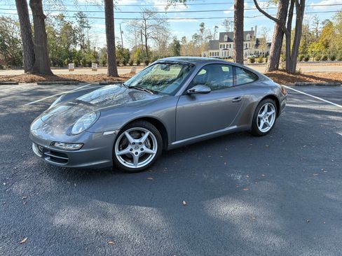 Used 2005 Porsche 911 Carrera image 4