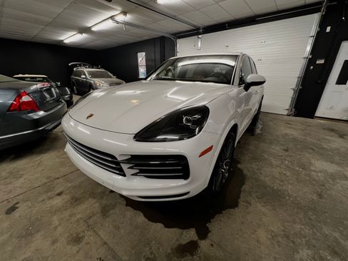 Used 2019 Porsche Cayenne AWD/4WD image 9
