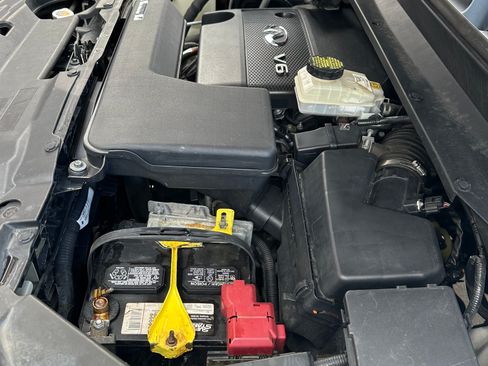 Used 2014 INFINITI QX60 AWD w/ Premium Plus Package image 17