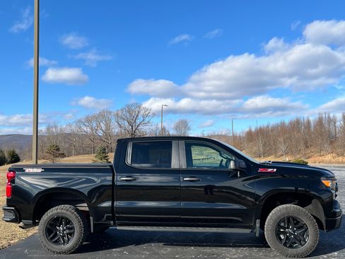 Used 2023 Chevrolet Silverado 1500 Custom Trail Boss image 4