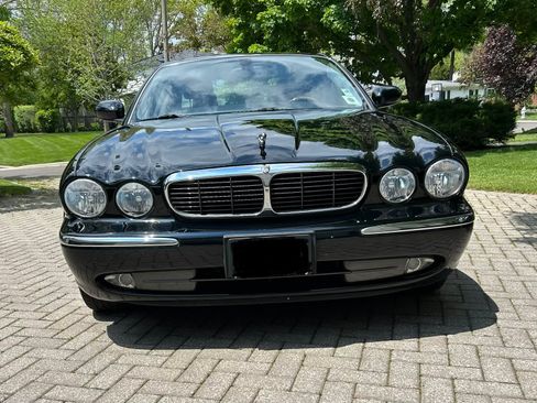 Used 2004 Jaguar XJ8 RWD image 10