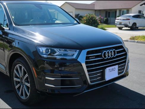 Used 2018 Audi Q7 3.0T Premium Plus AWD/4WD image 11