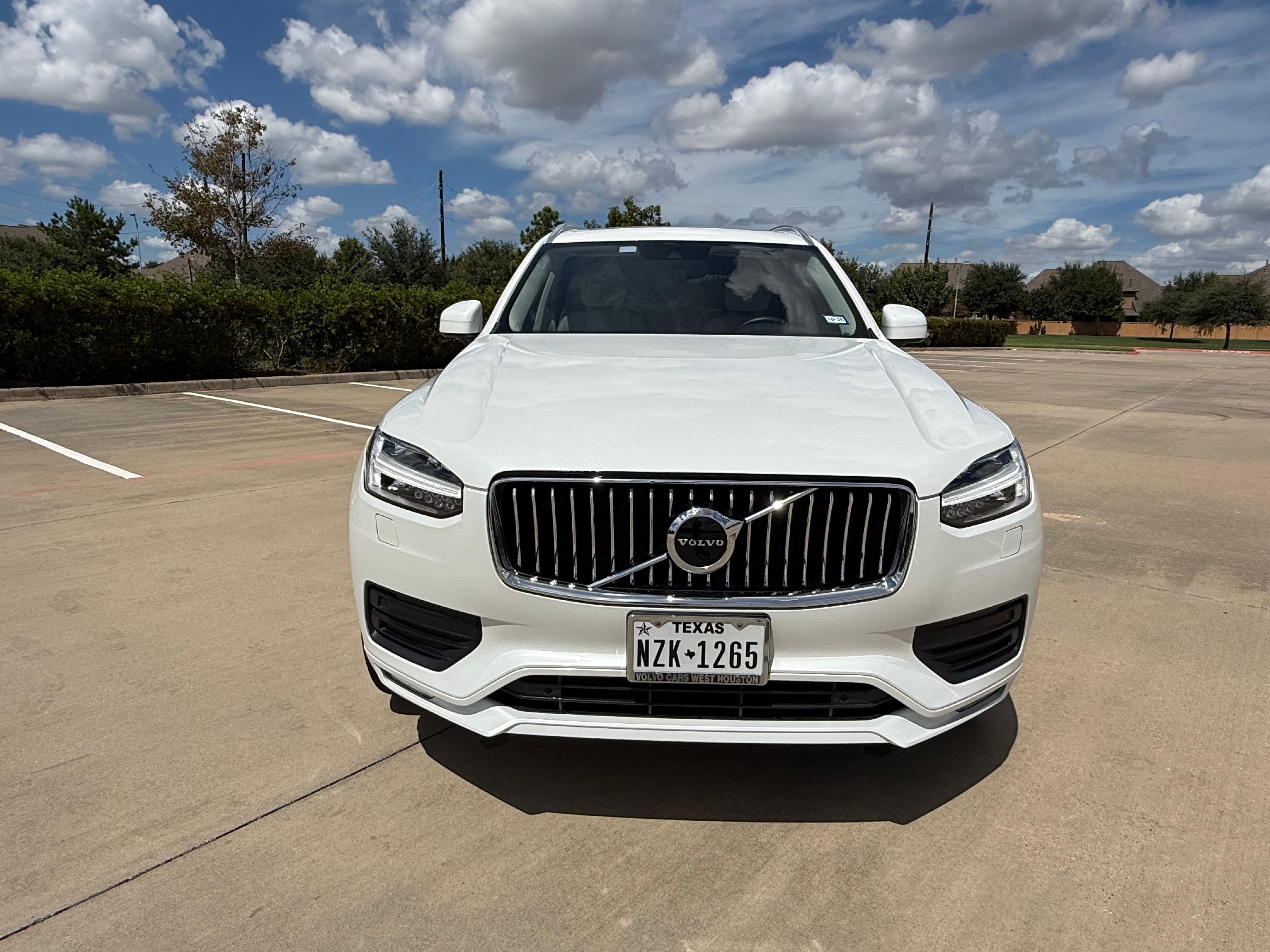 Used 2021 Volvo XC90 T5 Momentum w/ Protection Package Premier FWD image 6