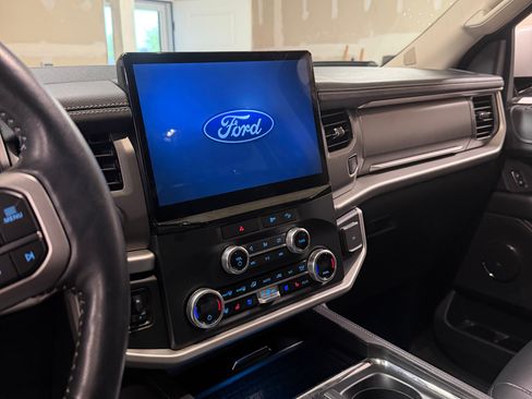 Used 2023 Ford Expedition Max XLT AWD/4WD image 8