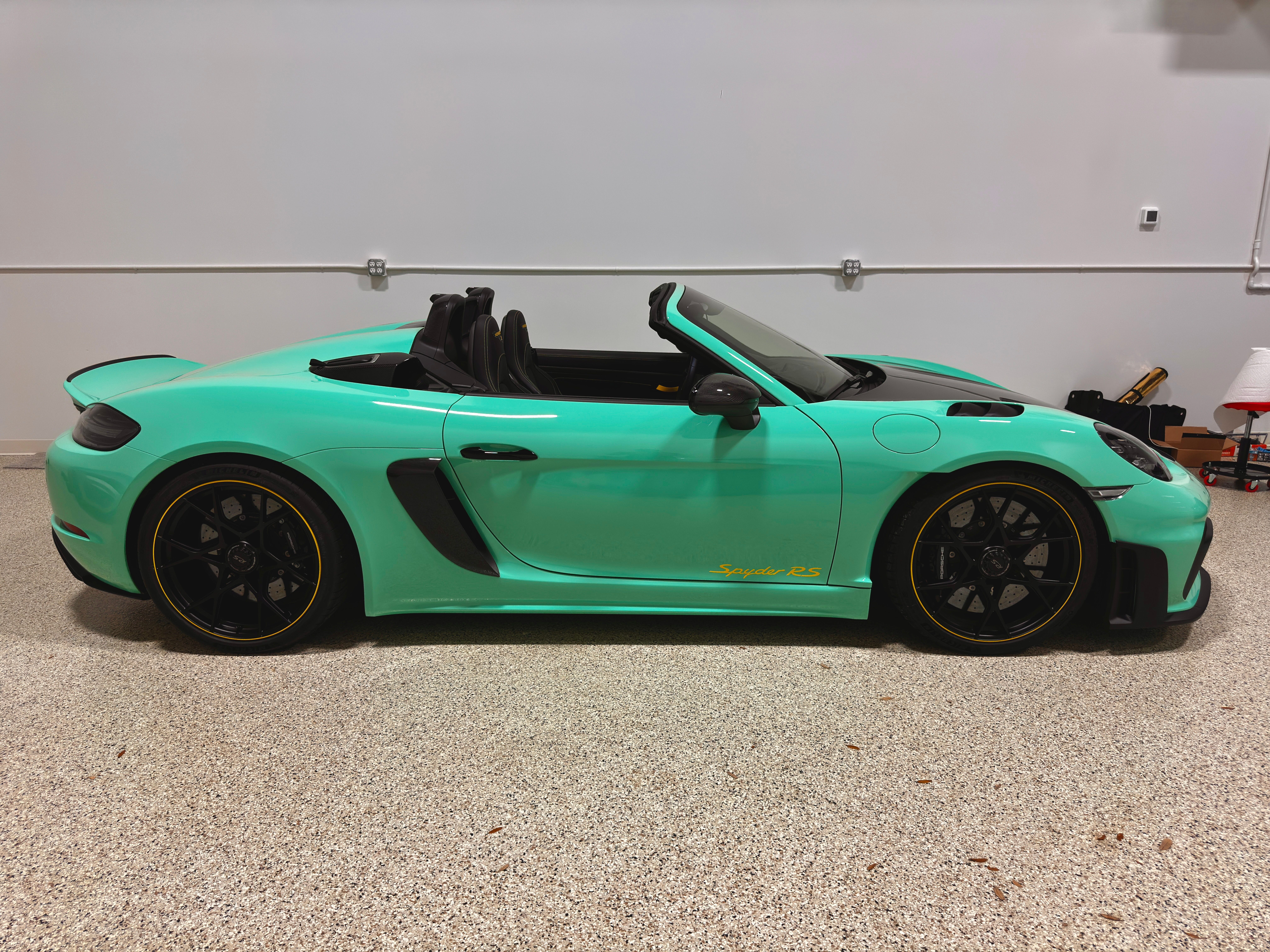 Used 2024 Porsche 718 Boxster Spyder RS RWD image 17