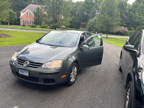 Used 2007 Volkswagen Rabbit 4-Door image 4