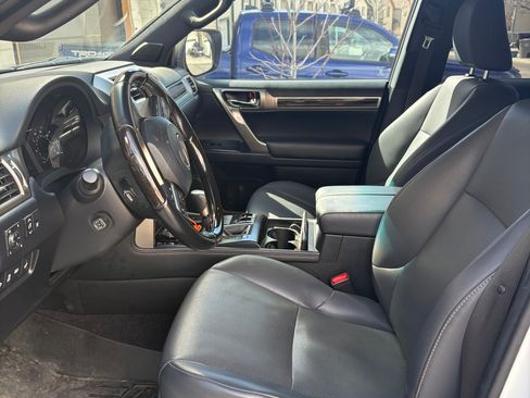 Used 2021 Lexus GX 460 Premium w/ Premium Package image 5