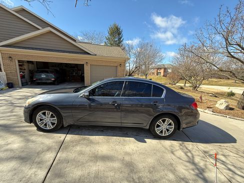 Used 2011 INFINITI G37 x Sedan w/ Premium Pkg image 6