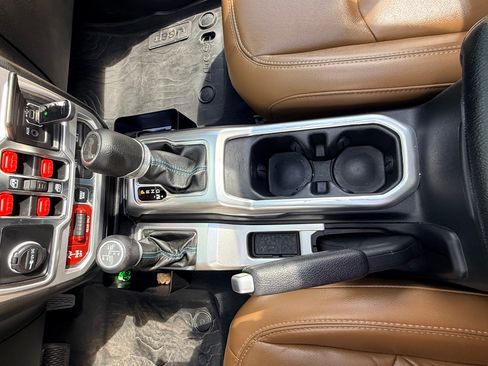 Used 2022 Jeep Wrangler Unlimited Rubicon 4xe w/ Cold Weather Group image 16