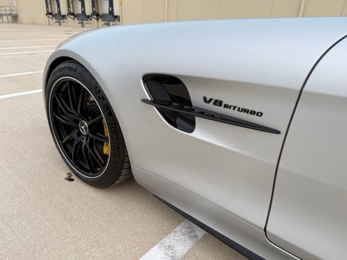 Used 2018 Mercedes-Benz AMG GT R image 11