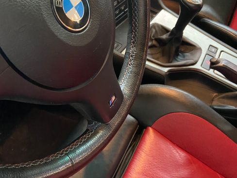 Used 2002 BMW M5 image 4