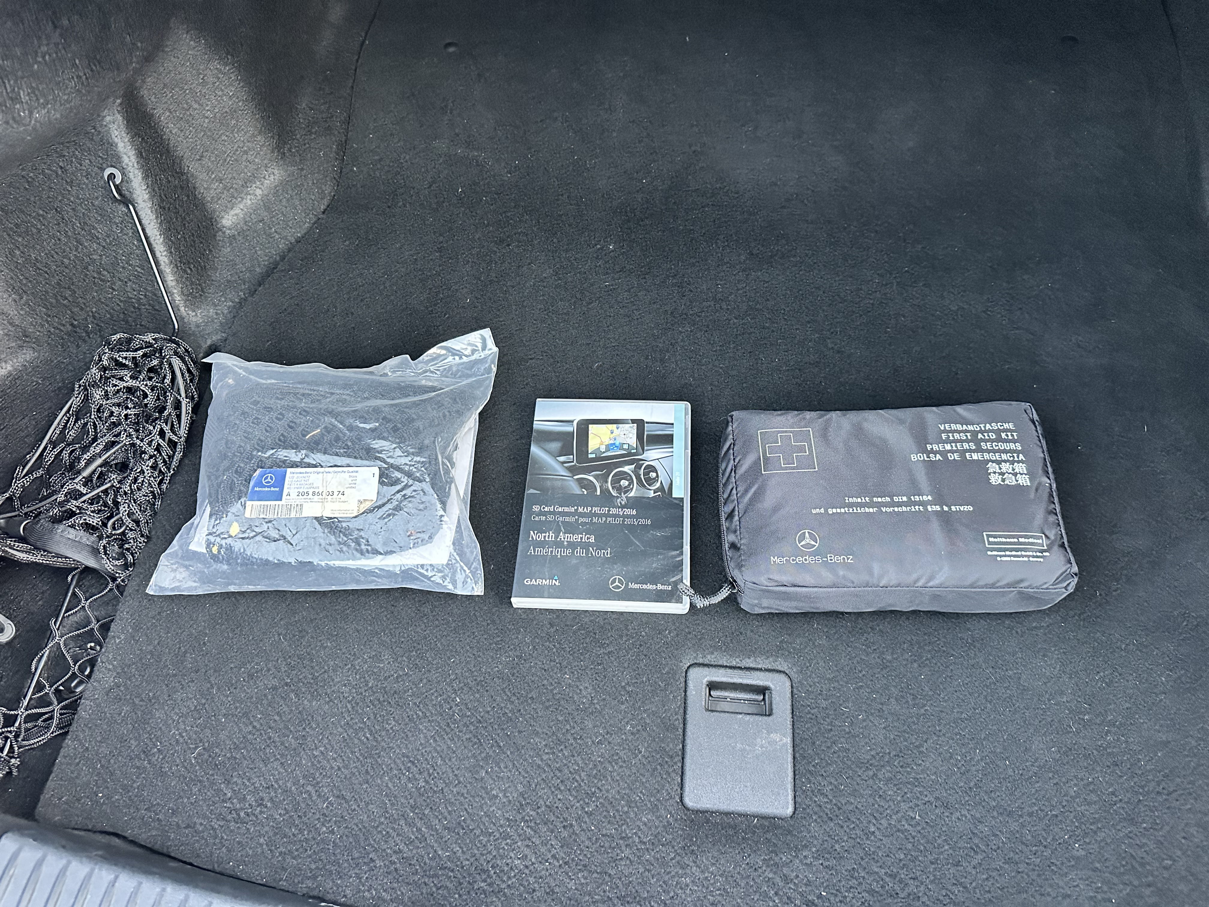 Used 2015 Mercedes-Benz C 300 Sedan image 28