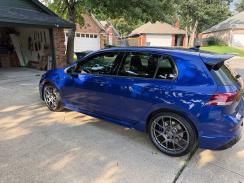 Used 2023 Volkswagen Golf R AWD/4WD image 8