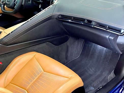 Used 2025 Chevrolet Corvette Stingray Preferred Cpe w/ Z51 Performance Package image 4