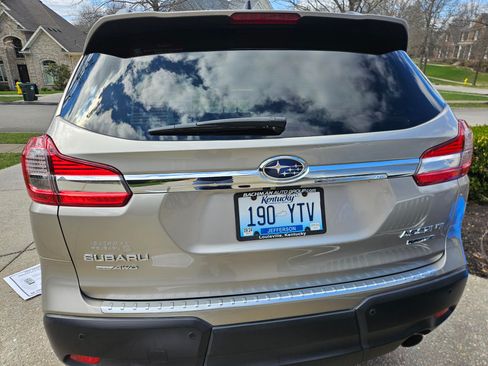 Used 2019 Subaru Ascent Limited w/ Popular Package #2 image 9
