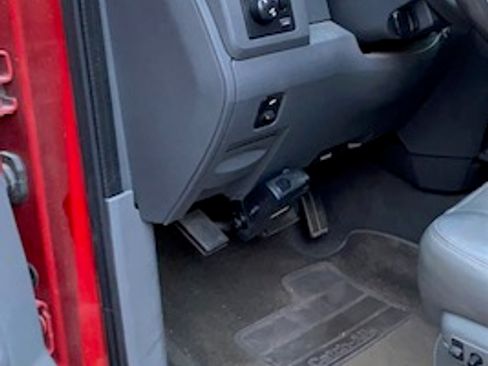 Used 2006 Dodge Ram 3500 Truck Laramie w/ Trailer Tow Group image 2