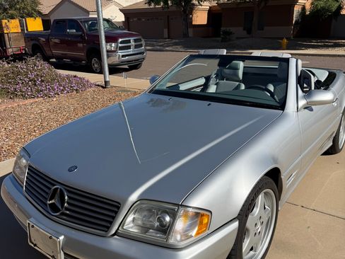 Used 2001 Mercedes-Benz SL 500 image 2
