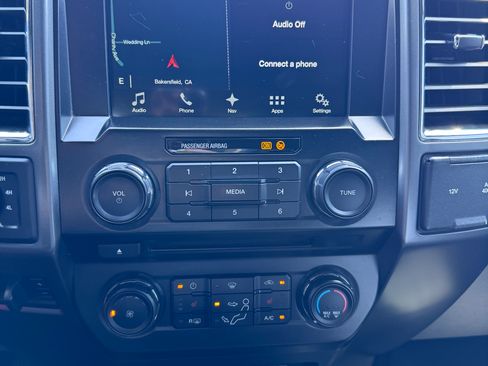 Used 2017 Ford F350 XLT w/ XLT Premium Package AWD/4WD image 13