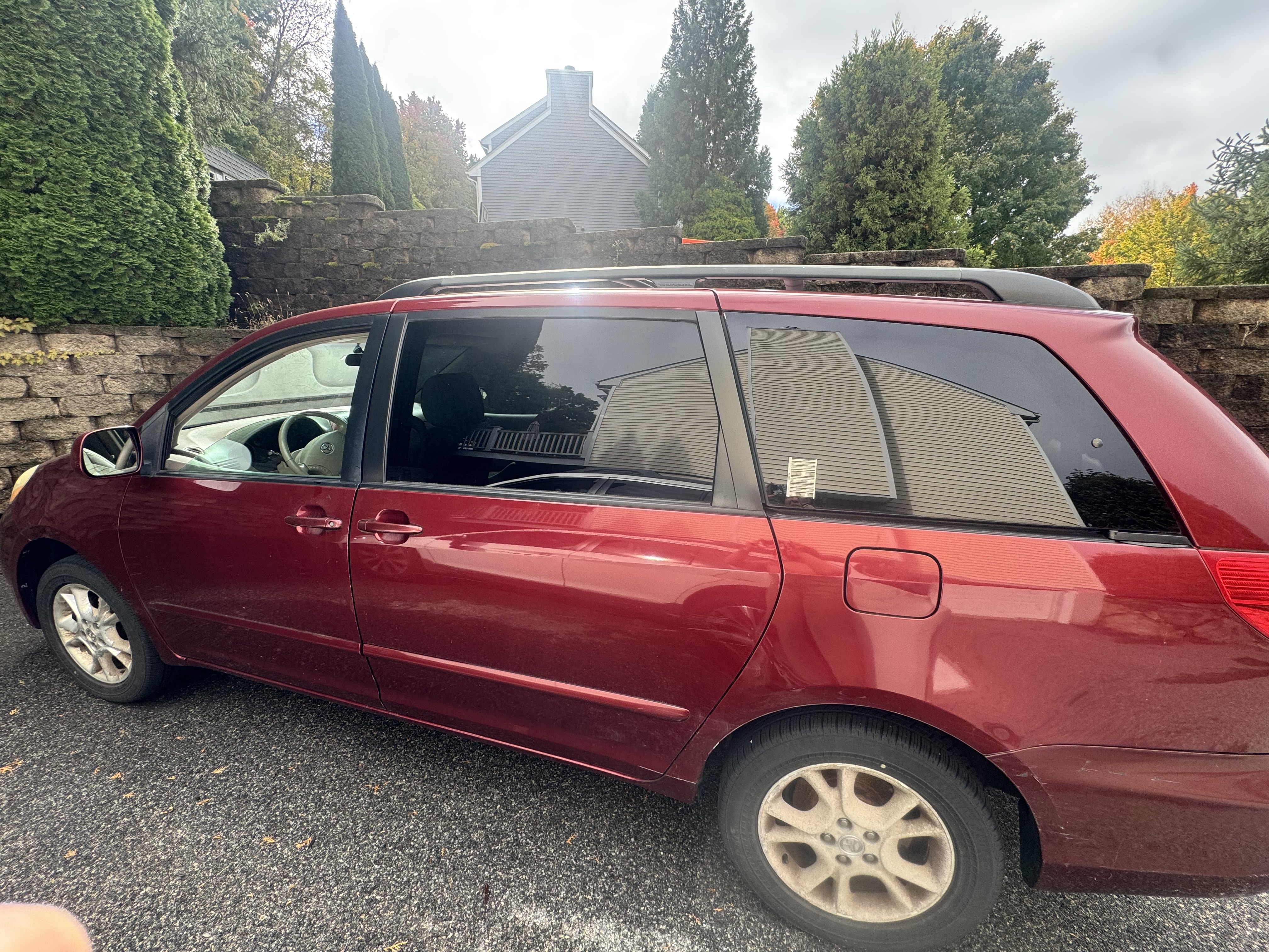 Used 2006 Toyota Sienna XLE w/ XLE Pkg 10 AWD/4WD image 5