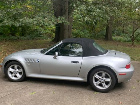 Used 2000 BMW Z3 2.5i image 6