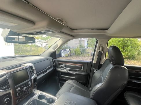 Used 2016 RAM 2500 Laramie w/ Sport Appearance Group image 10