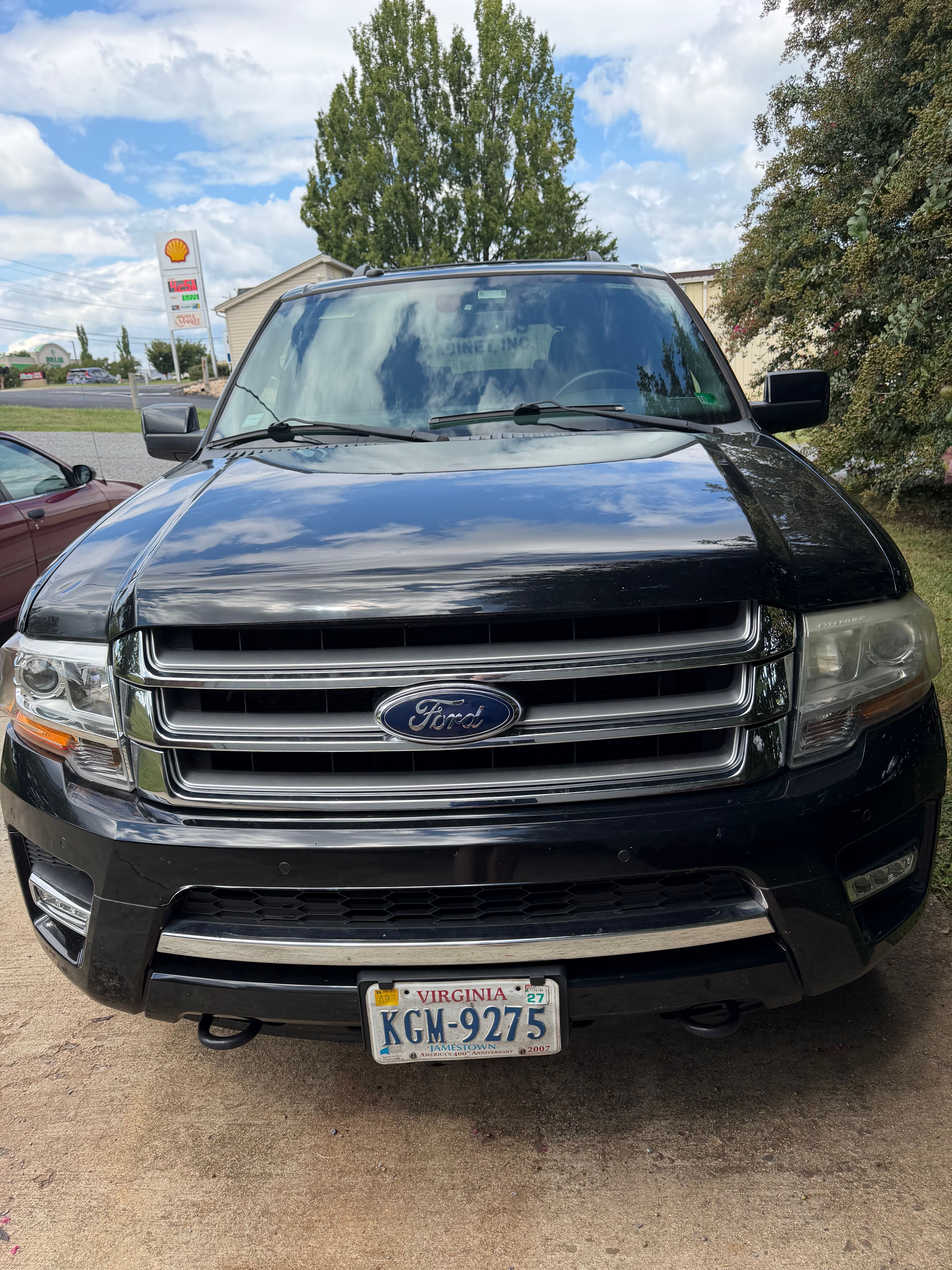 Used 2017 Ford Expedition EL Limited AWD/4WD image 4