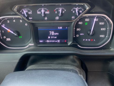 Used 2022 GMC Sierra 2500 AT4 image 6