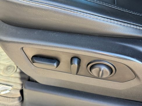 Used 2020 Chevrolet Silverado 1500 LT Trail Boss image 15