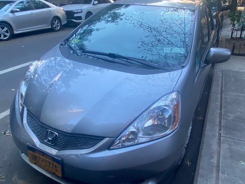 Used 2010 Honda Fit Sport image 6