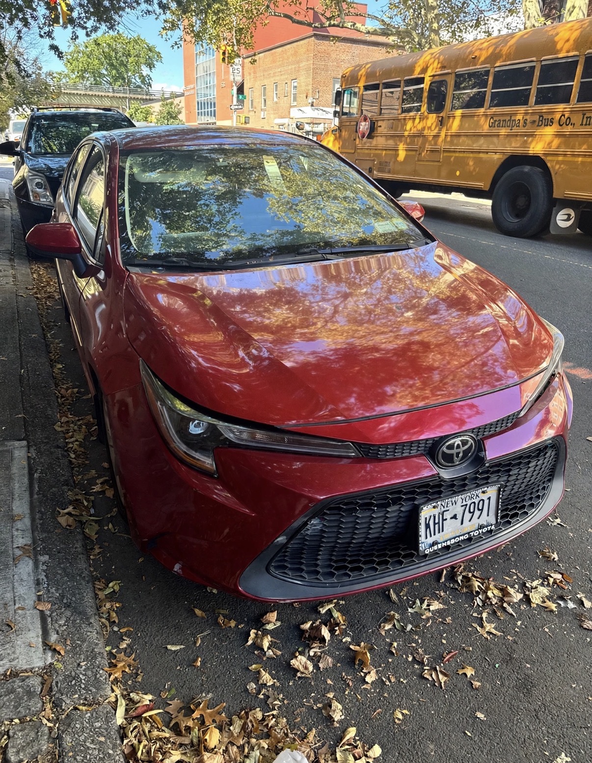 Used 2021 Toyota Corolla LE w/ LE Convenience Package FWD image 1