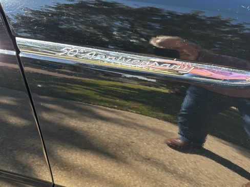 Used 2005 Ford Thunderbird Deluxe image 2