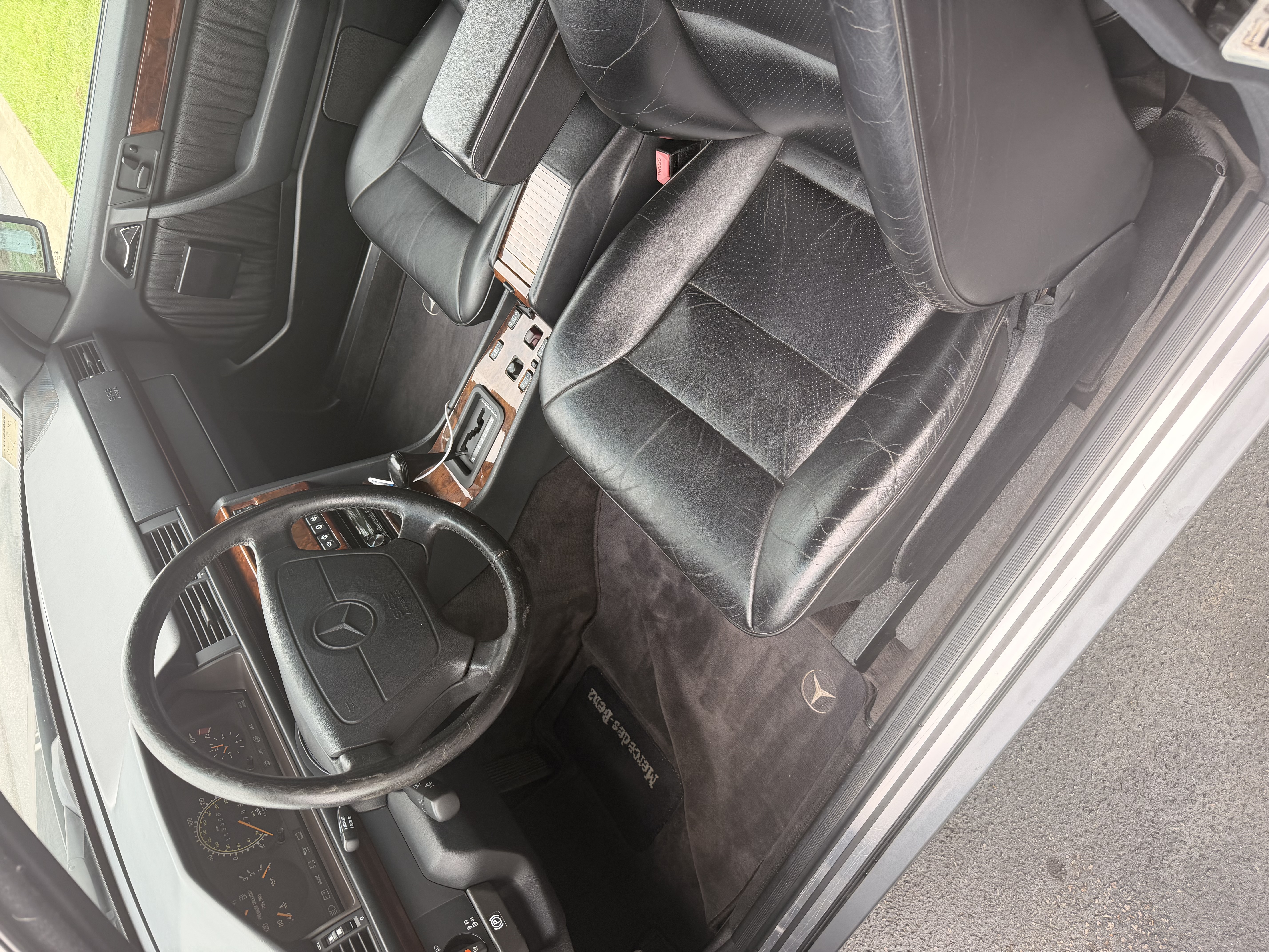 Used 1994 Mercedes-Benz E 320 Convertible image 5