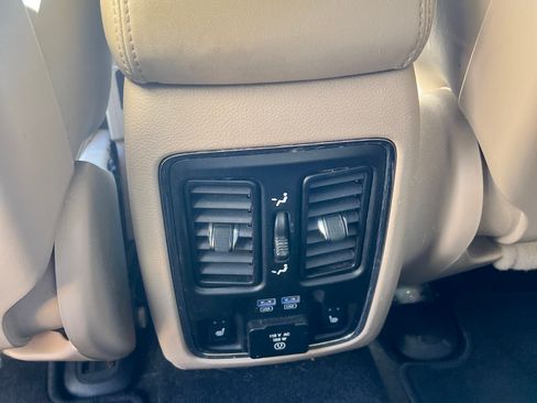 Used 2015 Jeep Grand Cherokee Limited w/ Trailer Tow Group IV image 19