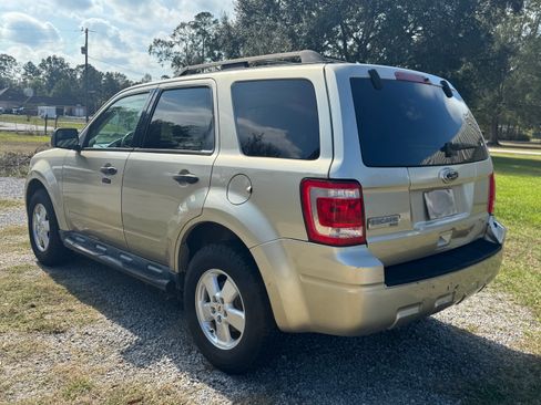 Used 2010 Ford Escape XLT FWD image 14