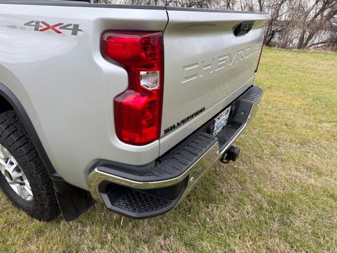 Used 2021 Chevrolet Silverado 2500 LT w/ All Star Edition image 15