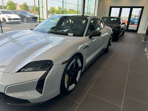 Used 2025 Porsche Taycan Turbo S image 10