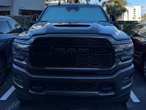 Used 2023 RAM 3500 Limited image 2