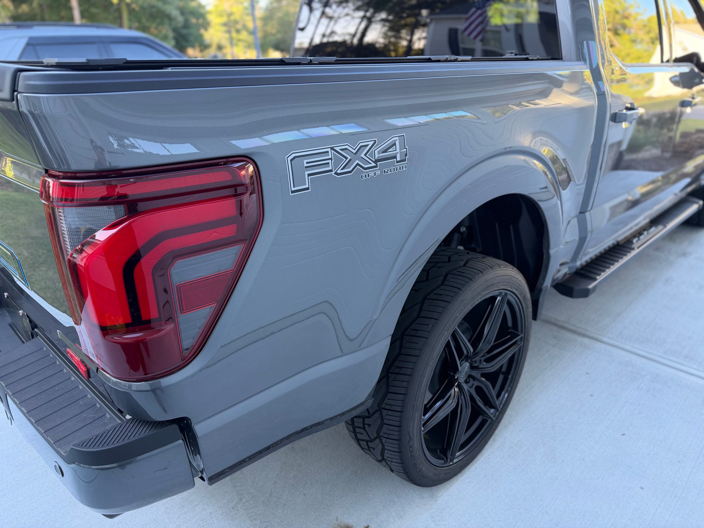 Used 2026 Ford F150 Lariat w/ FX4 Off-Road Package AWD/4WD image 2